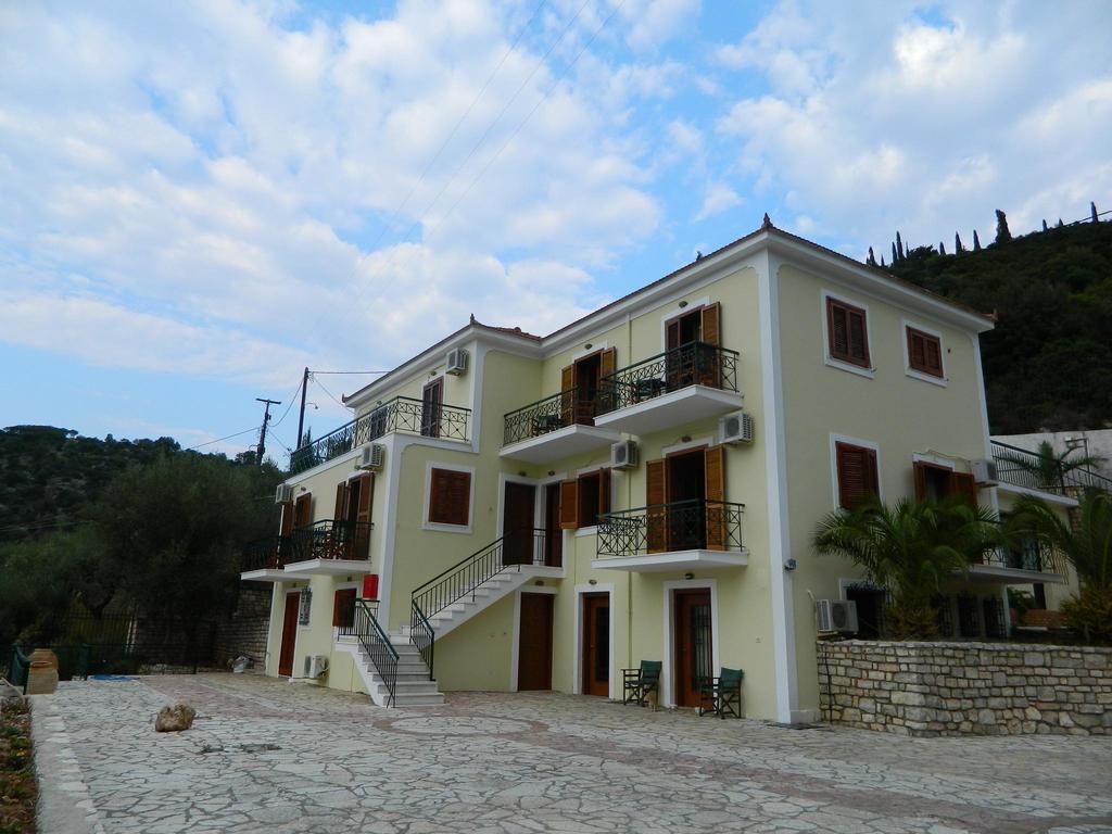 ואטי Forkis Apartments מראה חיצוני תמונה